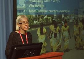 Dr. Ann Forsyth discusses the concepts that define "walkability." (Volpe photo) Dr. Ann Forsyth
