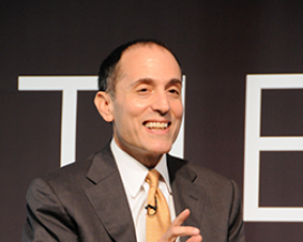 Ben Hecht, president & CEO of Living Cities, is part of Volpe's 2016 Speaker Series, "The Future of Transportation: Safety, Opportunity, and Innovation." Ben Hecht