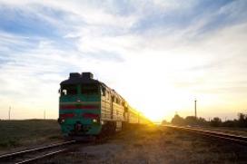 Train at sunset. (kotangens/123RF photo) Train at sunset